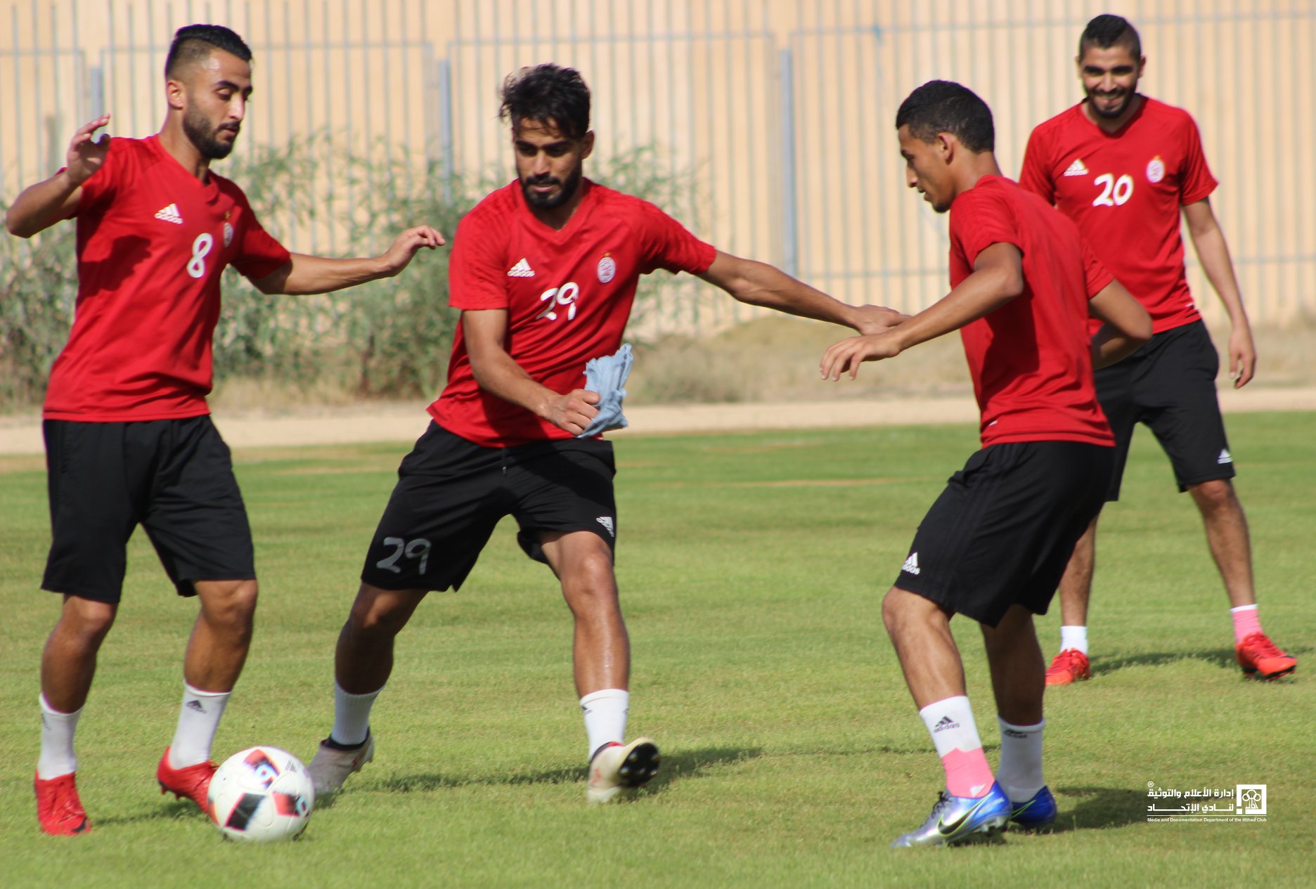 بالصور | تدريبات الاتحاد على ملعب الخمس استعدادا لنهائي الكأس