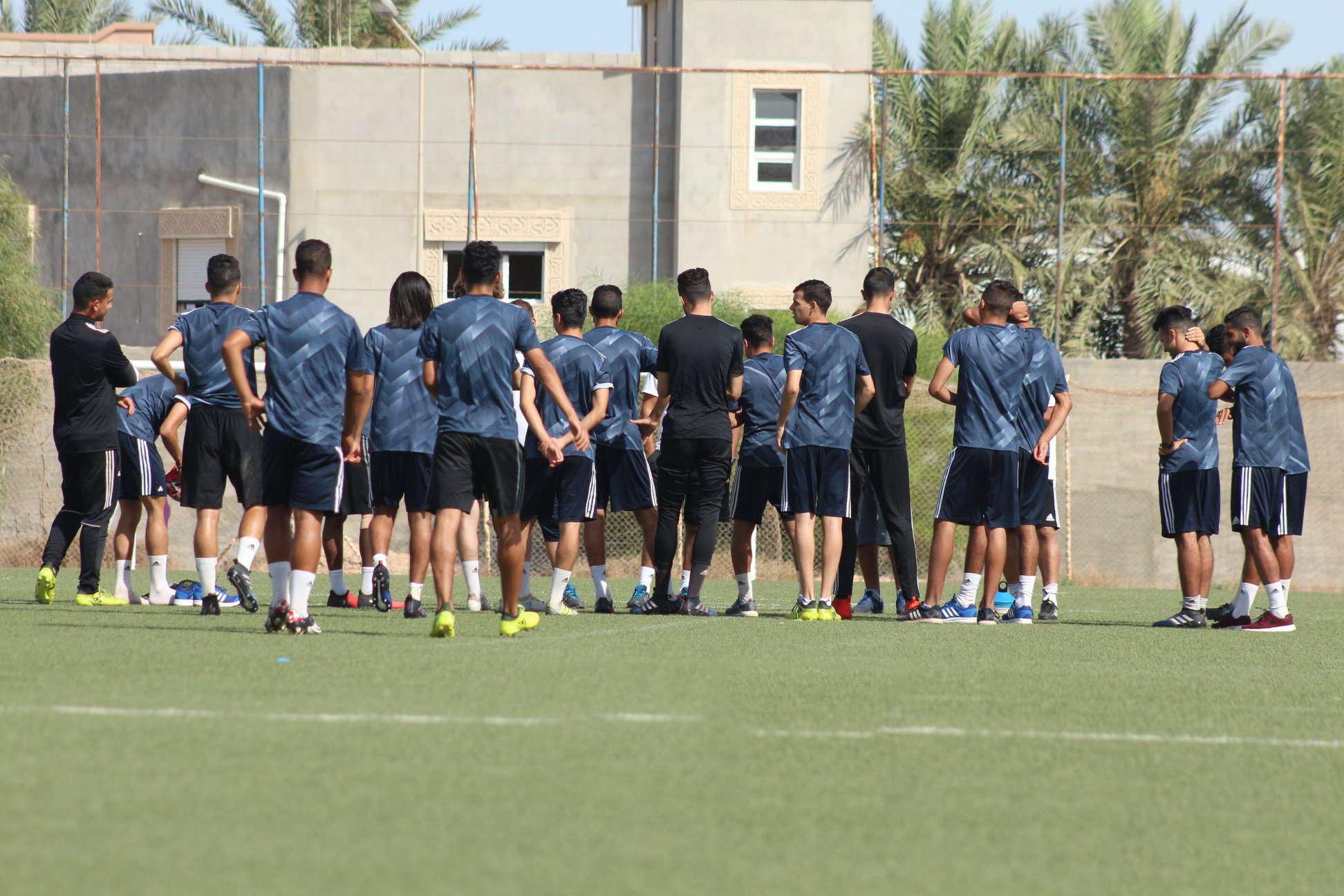 بالصور | تدريبات الهلال على ملعب السويحلي استعدادا للنهائي