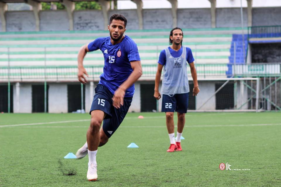 بالفيديو والصور | الاتحاد يخوض تدريبات مسائية على ملعب موروني بجزر القمر