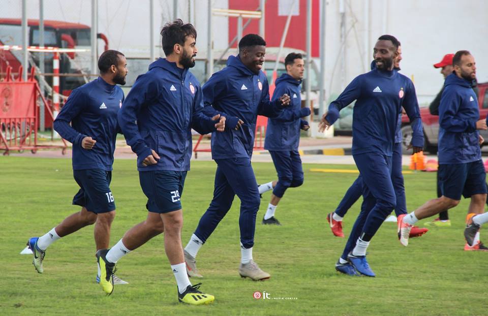 بالصور| جماهير الاتحاد تؤازر فريقها في التدريبات قبل مواجهة الأهلي طرابلس