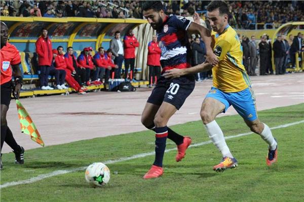 بالفيديو | الشغب الجماهيري يلغي مباراة الإسماعيلي والأفريقي التونسي بدوري الأبطال