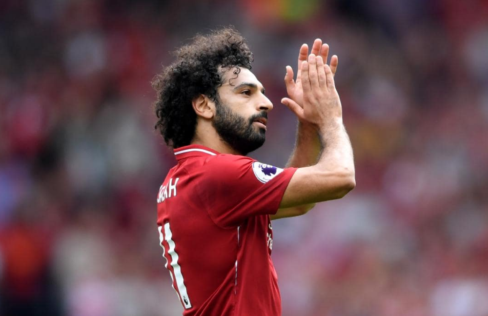 بالفيديو| شاهد مهارات خاصة لـ”محمد صلاح” خلف الكواليس