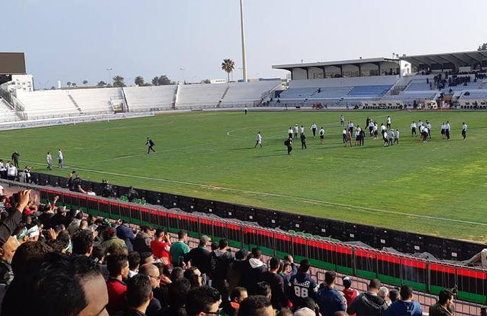 فيديو| شاهد أجواء الجماهير الحماسية بملعب الطيب المهيري قبل مواجهة الحسم