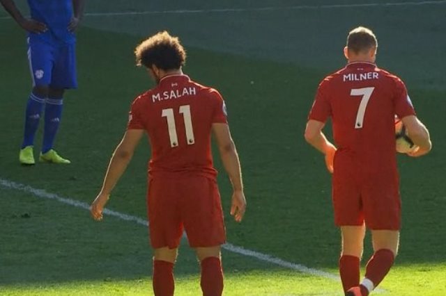 مدرب ليفربول يدعم ميلنر في أزمته مع محمد صلاح