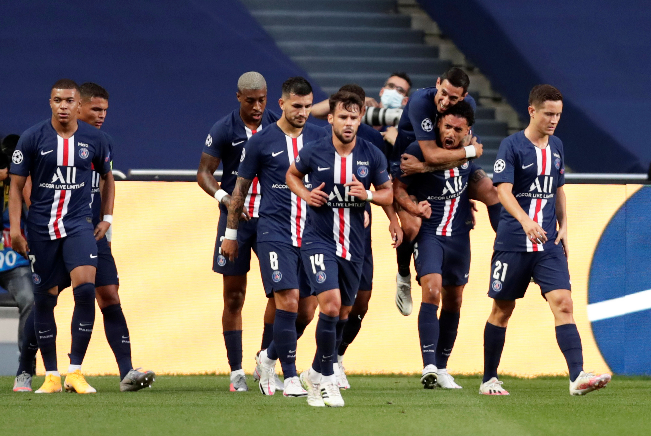 2020-08-18T191619Z_1006075824_RC2JGI97TDD4_RTRMADP_3_SOCCER-CHAMPIONS-RBL-PSG-REPORT