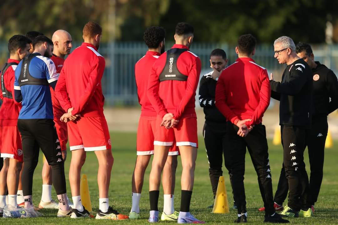 منتخب نسور قرطاج يشد الرحال إلى الدوحة تمهيدًا للمشاركة في مونديال العرب